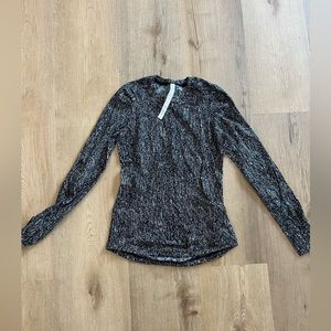 Lululemon Long Sleeved Top Size 4